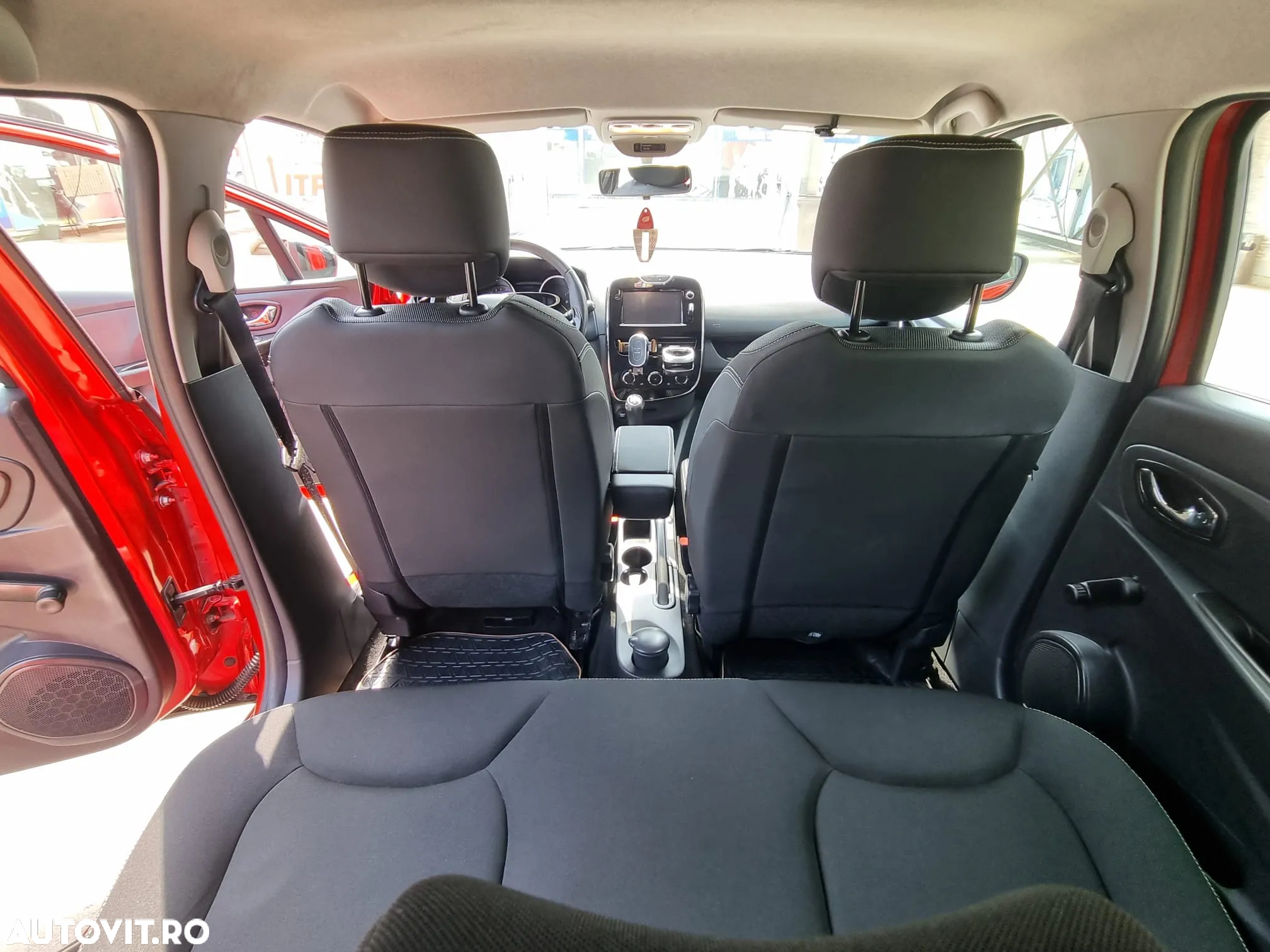 Renault Clio - 9