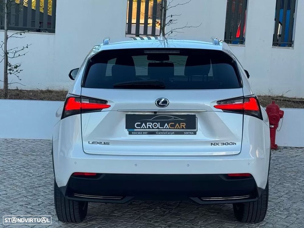 Lexus NX 300h Executive - 9