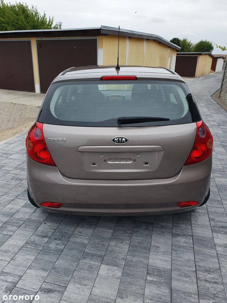Kia Ceed - 5