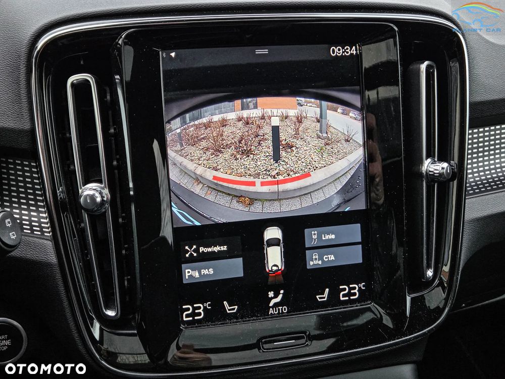 Volvo XC 40 B5 B AWD Geartronic RDesign - 33