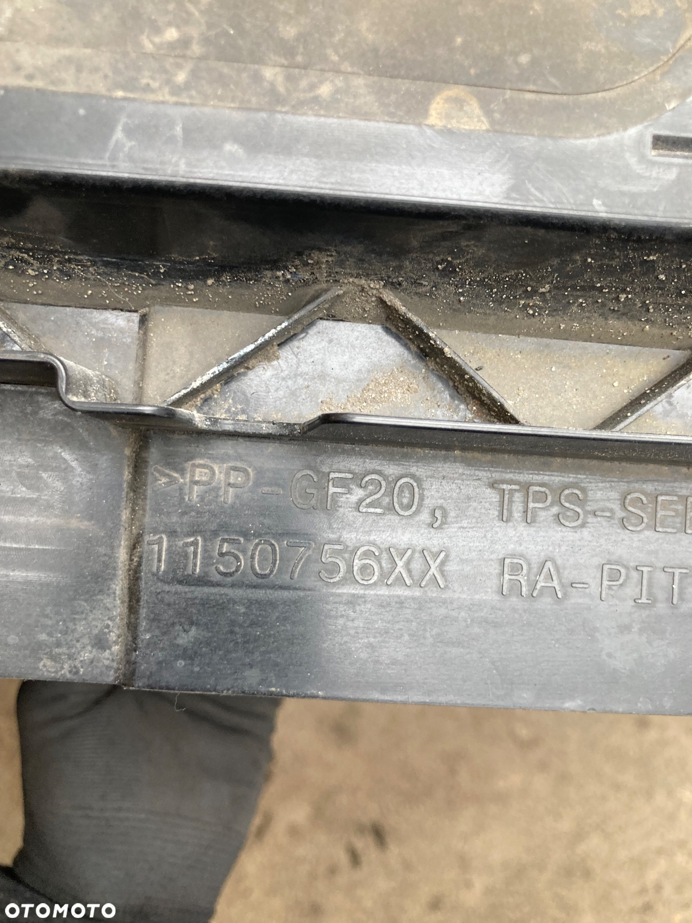 DACIA DUSTER 2 II lift 22r WLOT POWIETRZA ŻALUZJA KIEROWNICA POWIETRZA krata kratka  DASTER Wwa - 8