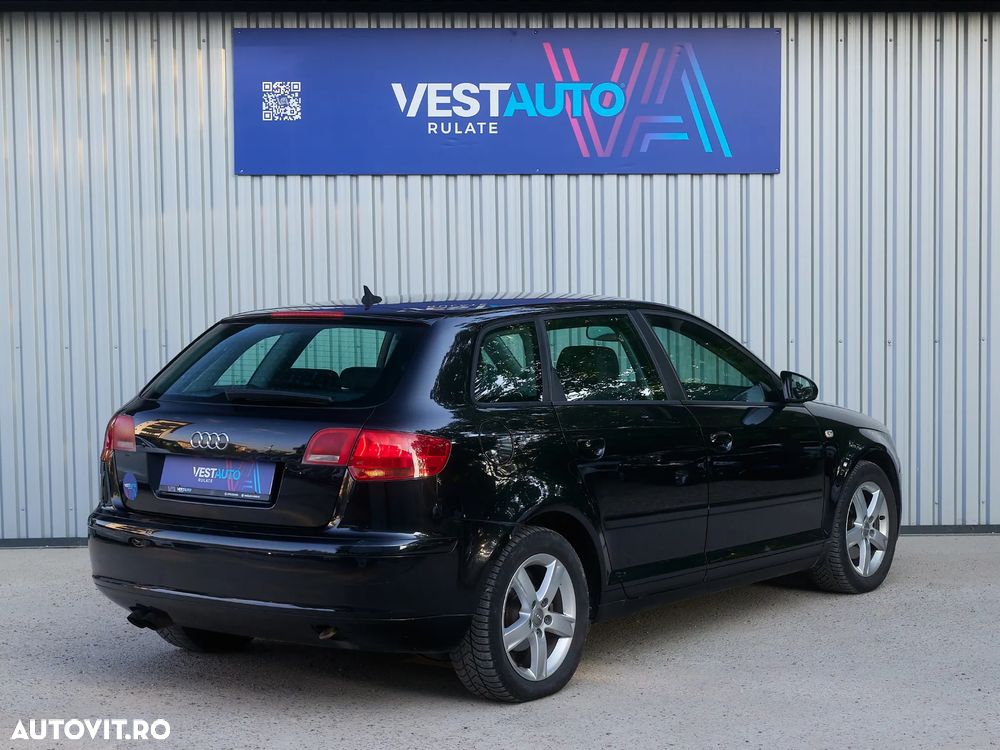 Audi A3 Sportback 2.0 TDI DPF (DSG) S tronic Attraction - 5