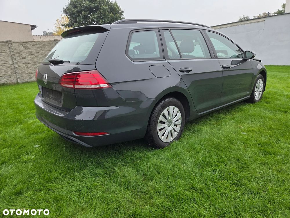 Volkswagen Golf - 5