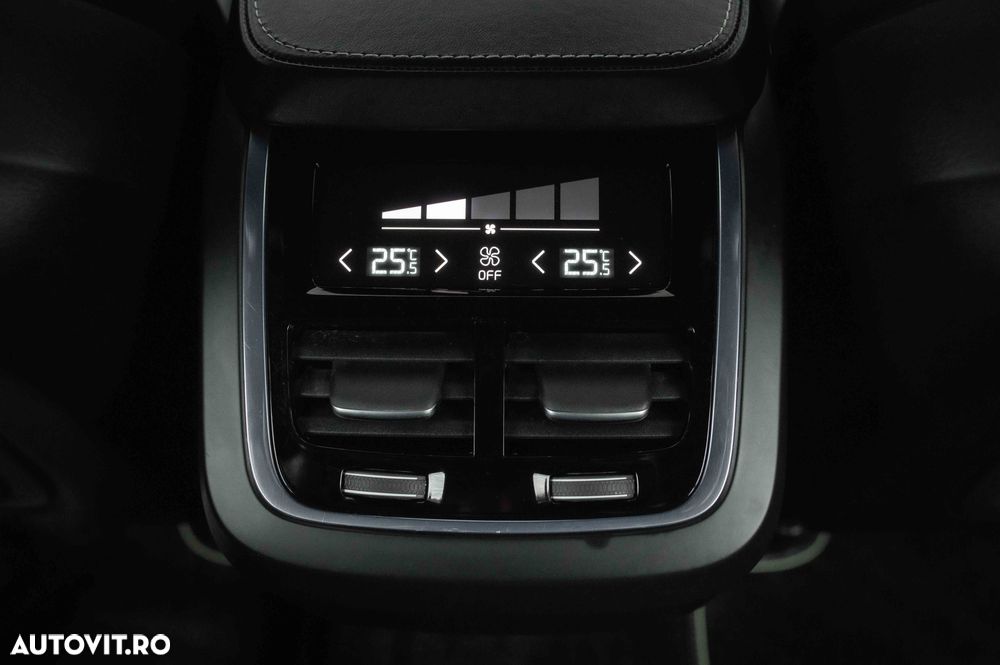 Volvo XC 90 T6 AWD R-Design - 35
