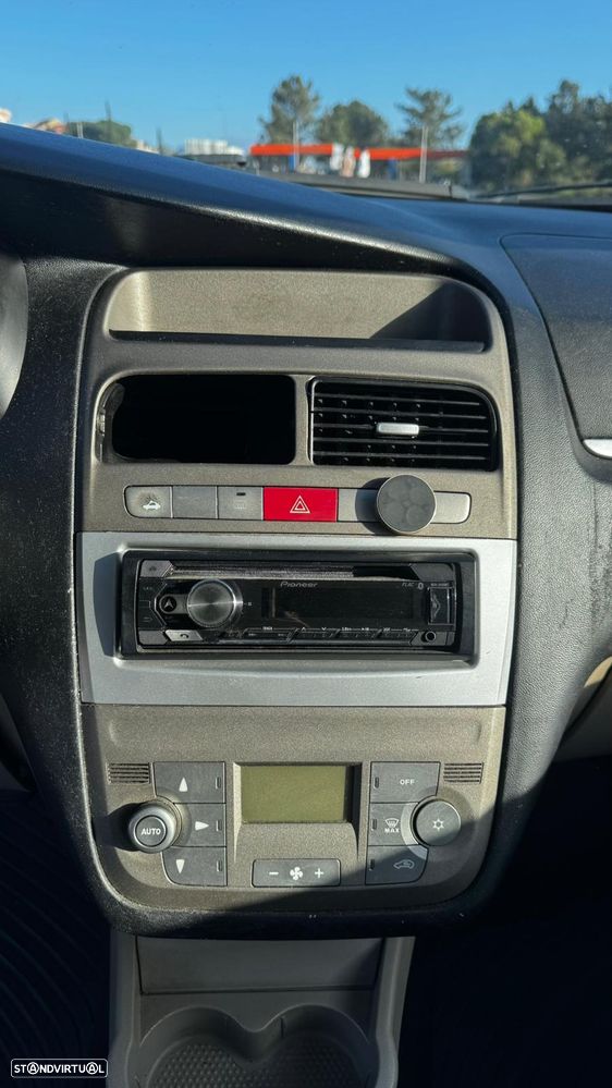 Fiat Linea 1.3 M-Jet Emotion - 16