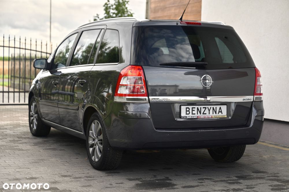 Opel Zafira 1.6 - 11