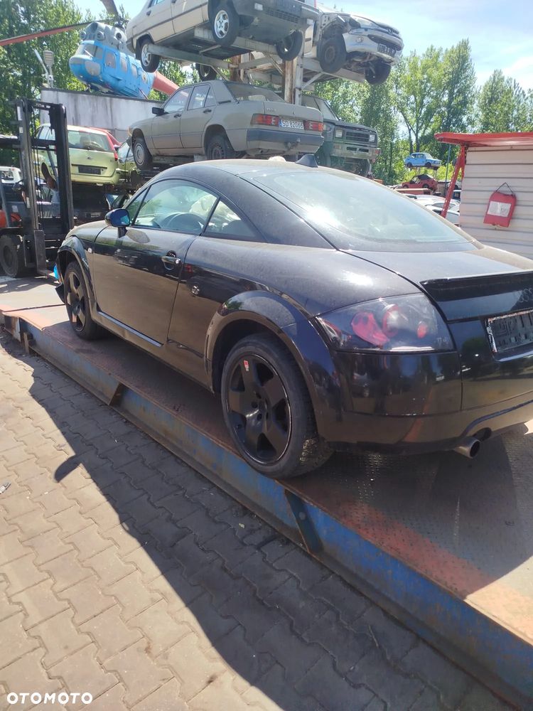 Audi TT na części. - 10