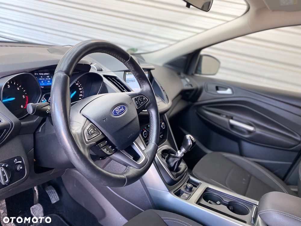 Ford Kuga 2.0 TDCi FWD Titanium - 21