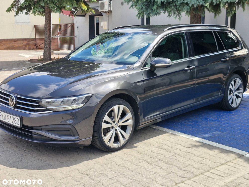 Volkswagen Passat - 4