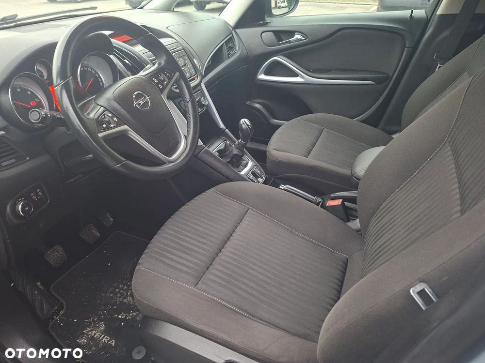 Opel Zafira - 17
