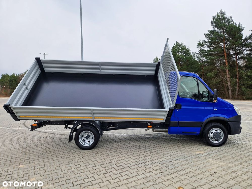 Iveco DAILY - 12