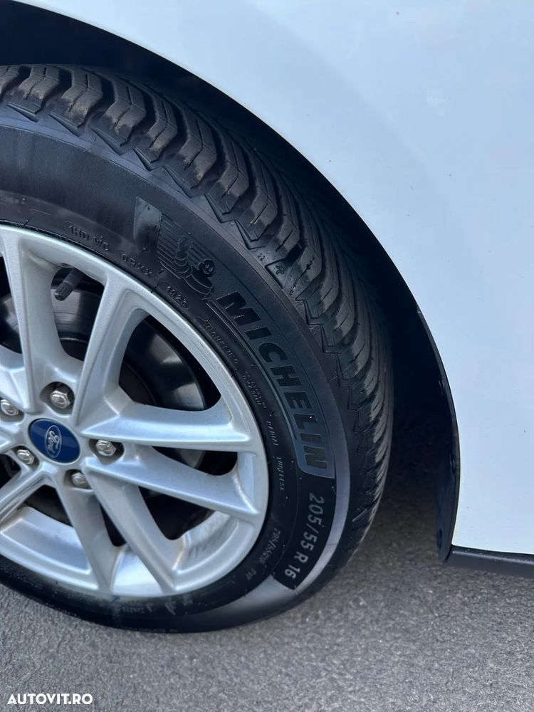 Ford Focus 1.0 EcoBoost Trend - 18