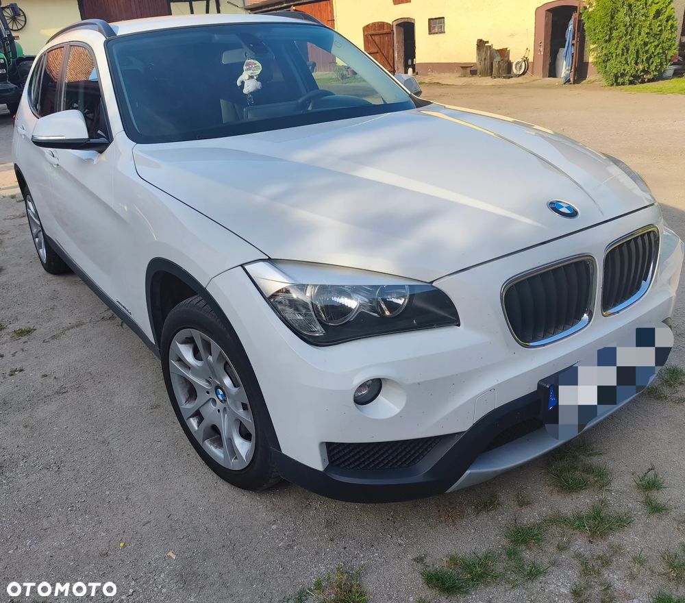 BMW X1 xDrive18d - 11