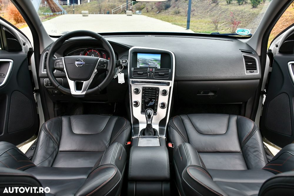 Volvo XC 60 D4 AWD Ocean Race - 7