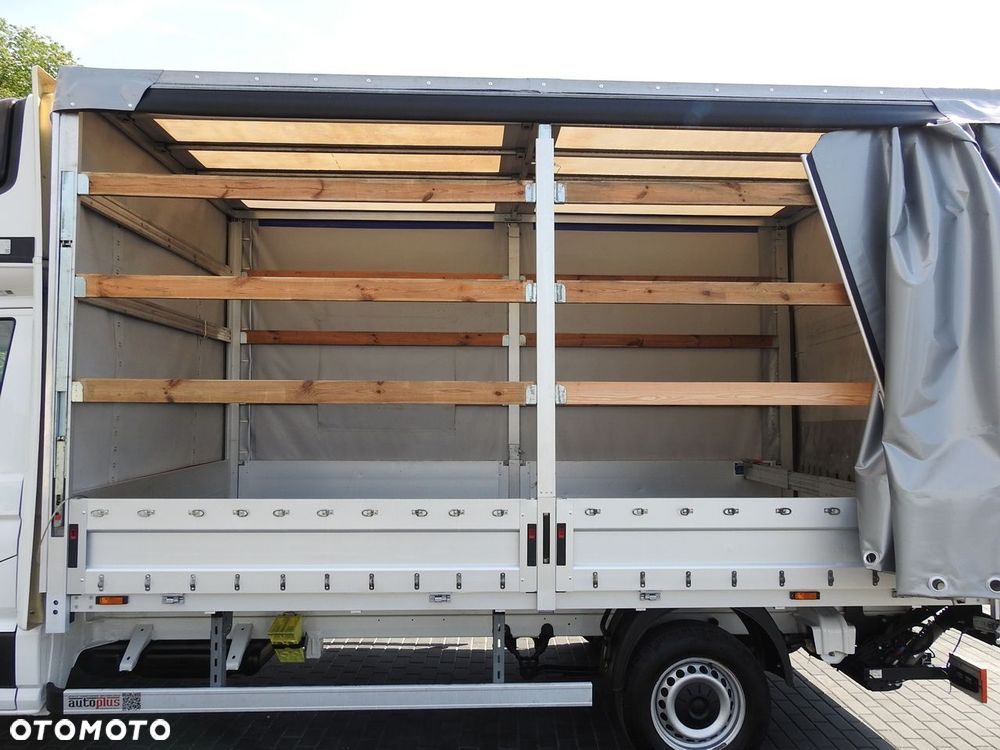 Volkswagen CRAFTER PLANDEKA WINDA 8 PALET WEBASTO TEMPOMAT  180KM - 24