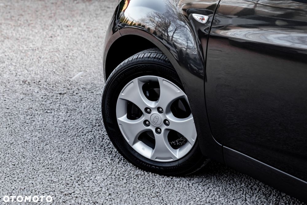 Kia Venga 1.6 CVVT Vision - 11