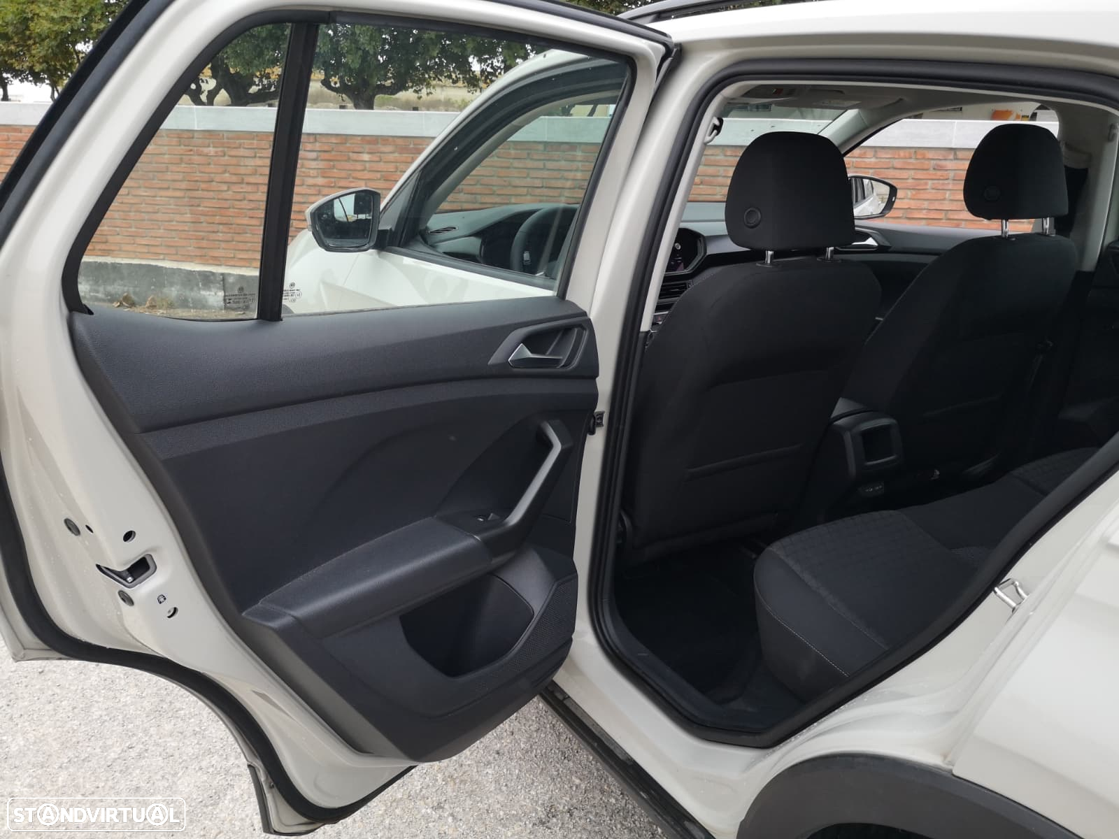 VW T-Cross 1.0 TSI Life - 11