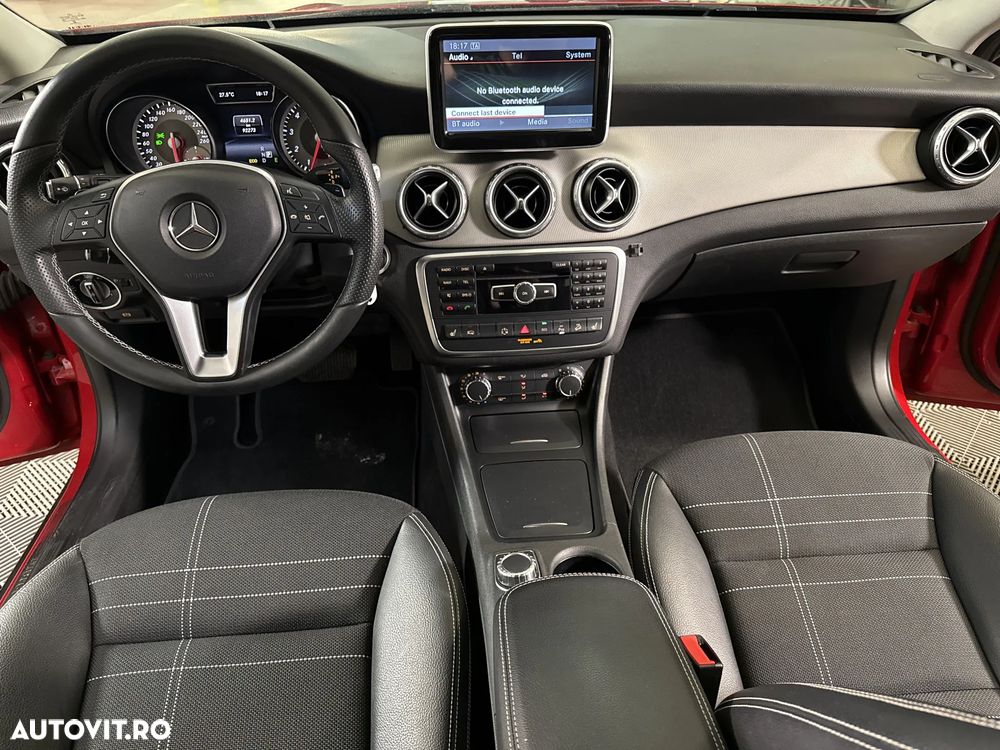 Mercedes-Benz GLA - 10