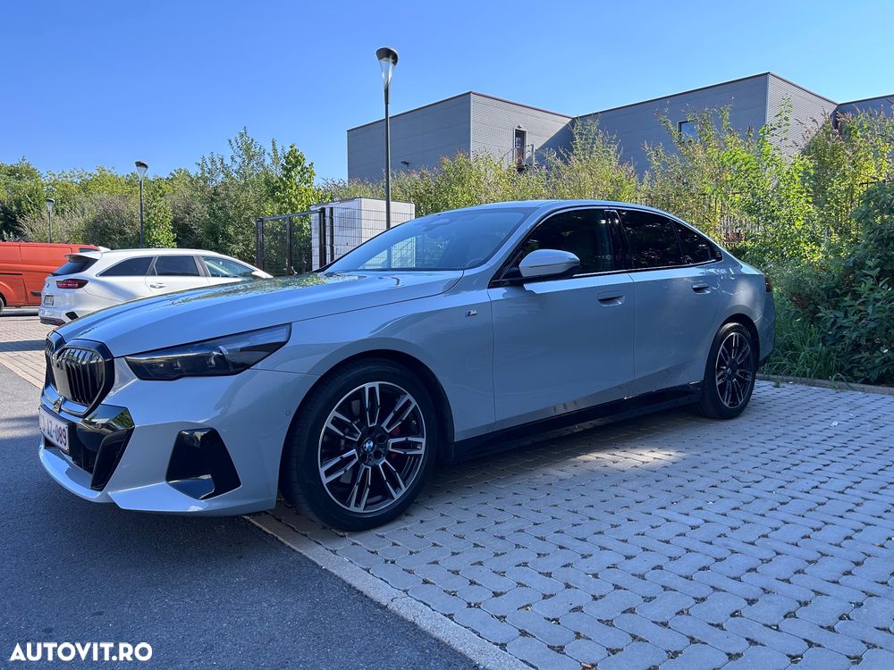 BMW Seria 5 520i AT MHEV - 4