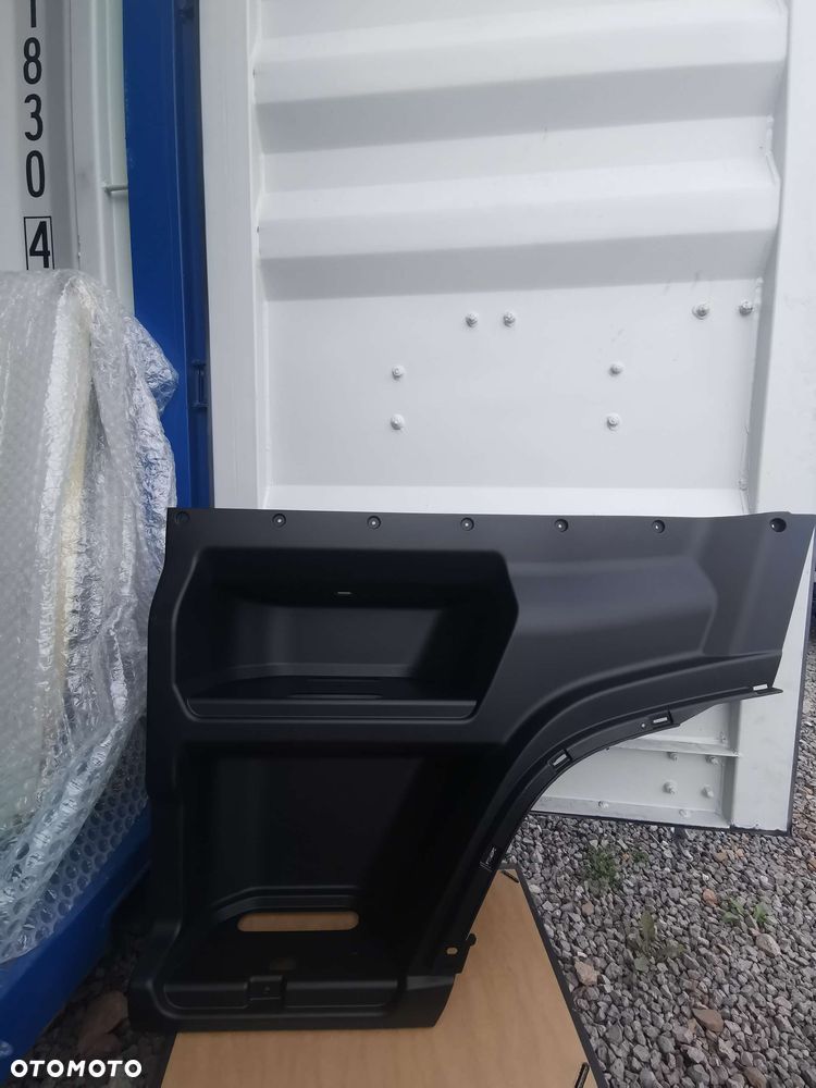 Stopień lewy Ford F-MAX T331711 - 1
