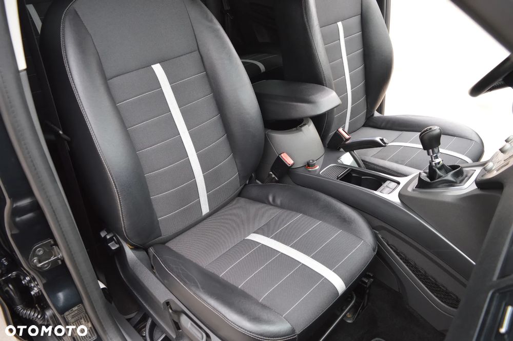 Ford Kuga 2.0 TDCi 4x4 Titanium - 19