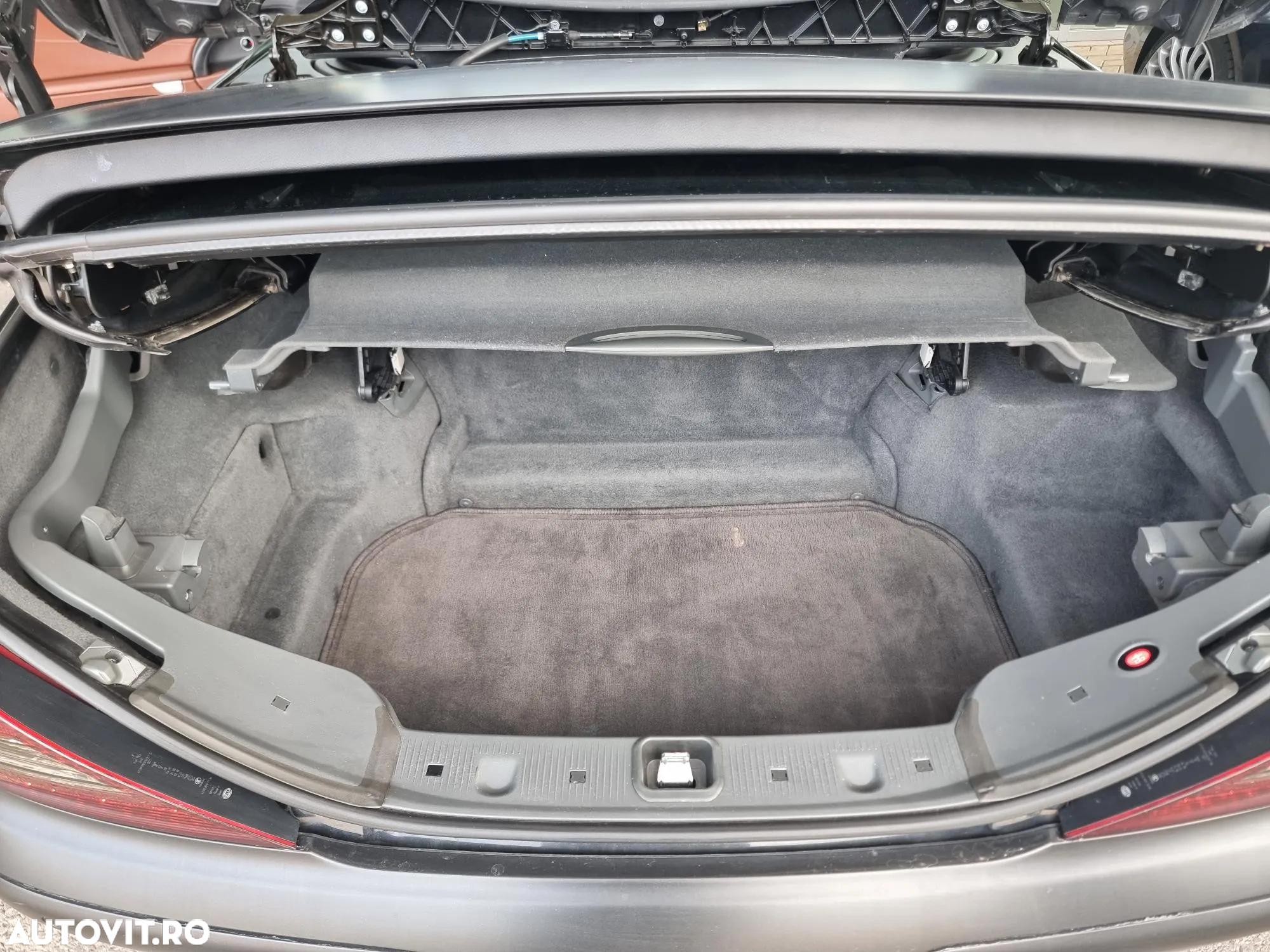 Mercedes-Benz SL 350 Aut - 38