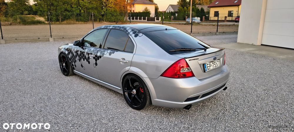 Ford Mondeo 3.0 V6 ST 220 - 8