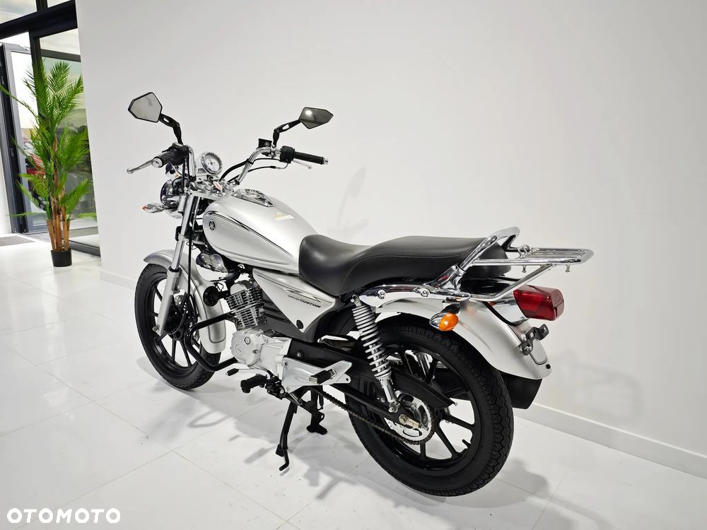 Yamaha YBR - 11