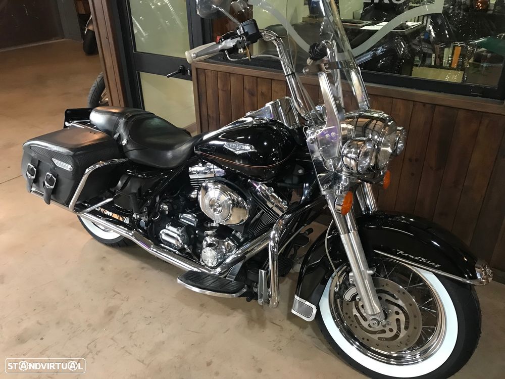 Harley-Davidson FLHRCI Road King Classic - 2