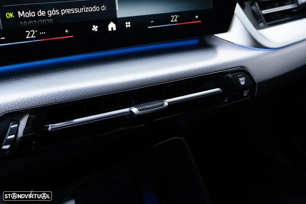 BMW iX2 eDrive20 Pack Desportivo M Pro - 24
