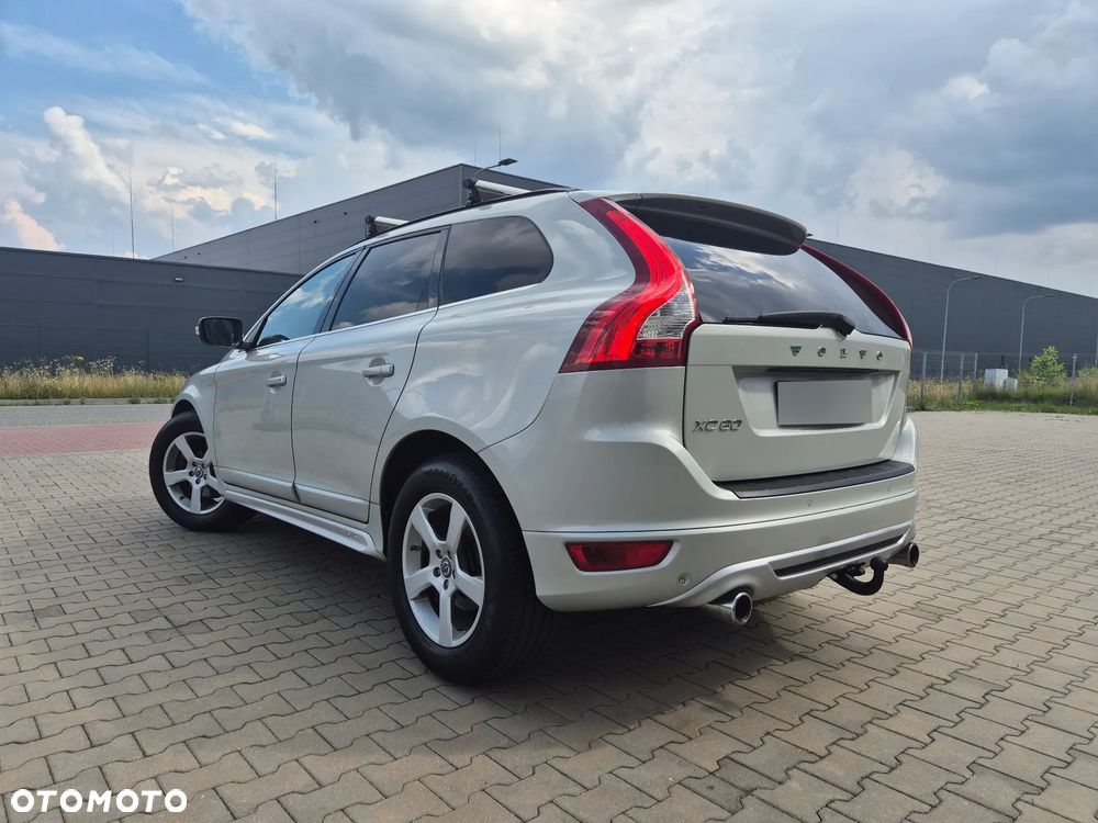 Volvo XC 60 2.4D R-Design - 20