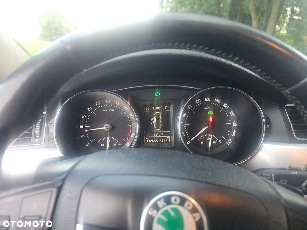 Skoda Superb 2.0 TDI Comfort DSG - 7