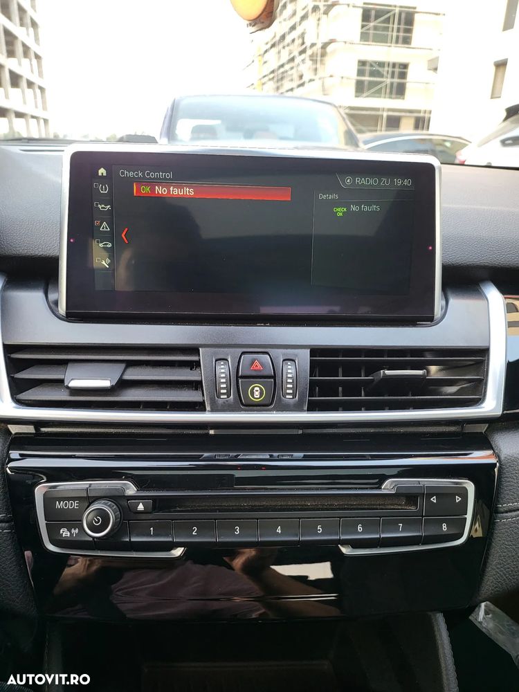 BMW Seria 2 218i AT Sport Line - 25