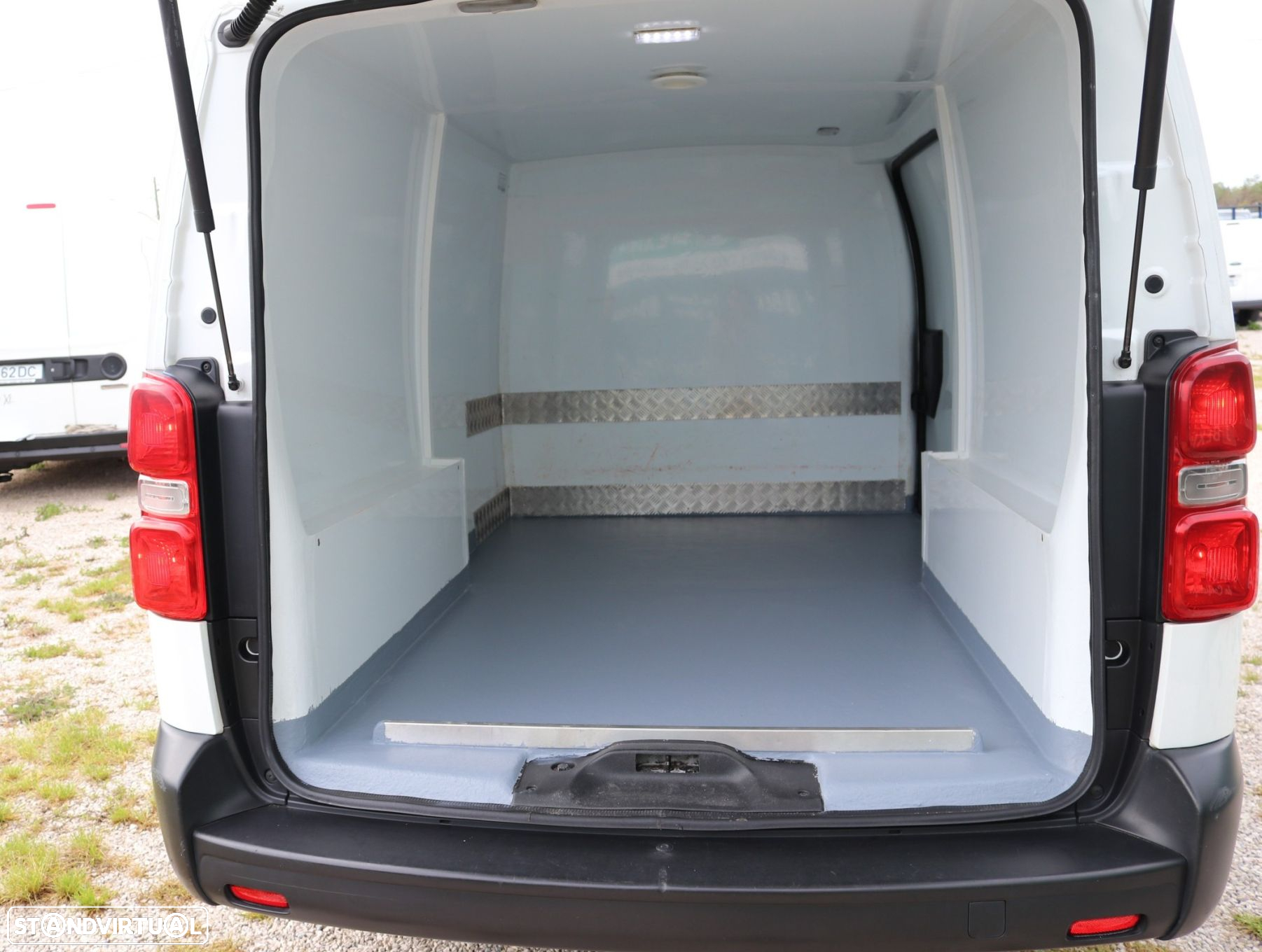 Toyota Proace 2.0 D-4D L3 Isotérmica C/Iva Incluído - 5