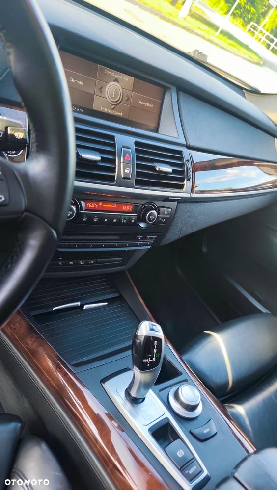 BMW X5 4.8 is Edition Exclusive - 25