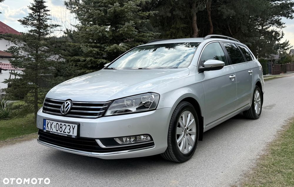 Volkswagen Passat 1.6 TDI DPF BlueMot Highline - 2