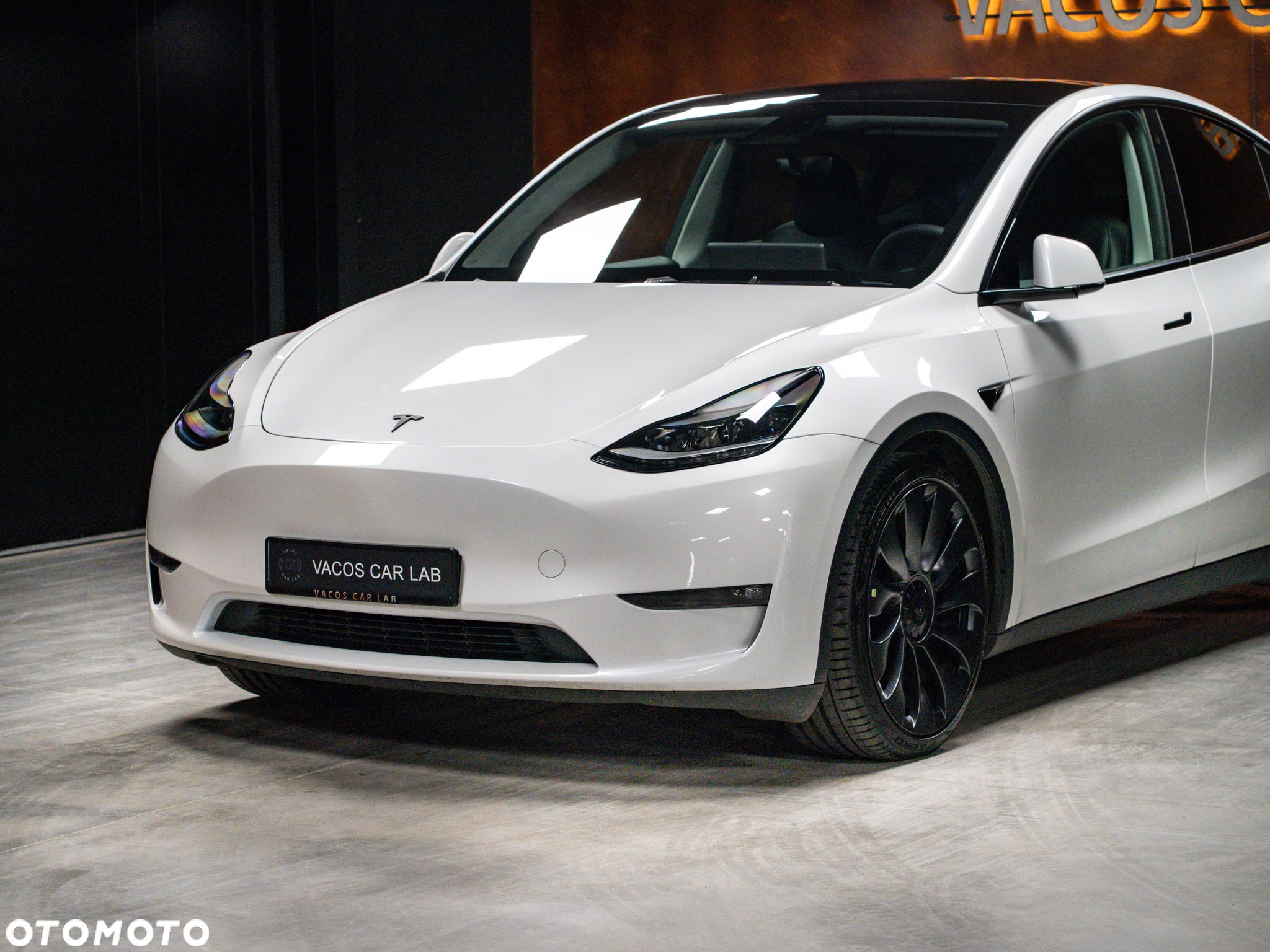 Tesla Y Performance AWD - 30
