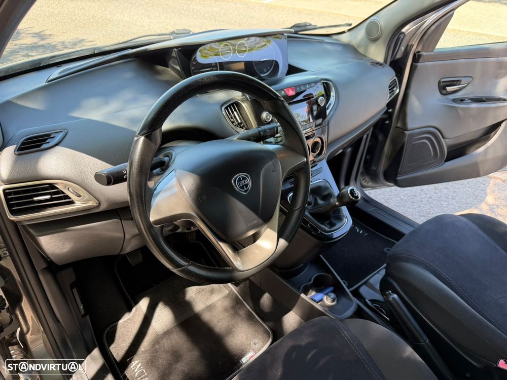 Lancia Ypsilon 1.3 M-jet S&S Platinum - 12