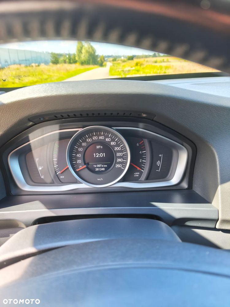 Volvo V60 D3 Momentum - 5