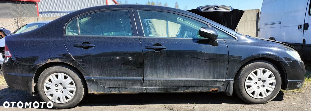 HONDA CIVIC VIII SEDAN 1.8 B92P MASKA DRZWI PRZÓD TYŁ LEWY PRAWY KLAPA BAGAŻNIKA ZDERZAK BELKA PRZÓD TYŁ BŁOTNIK SZYBA LUSTERKO LAMPA SILNIK SKRZYNIA CAŁY NA CZĘŚCI - 3