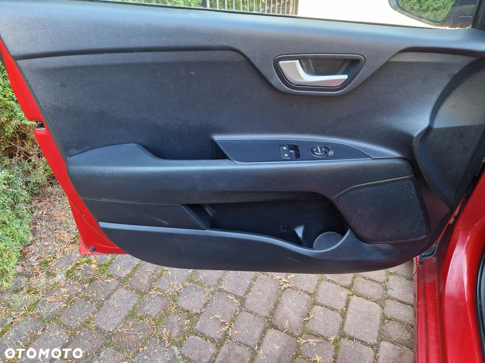 Kia Rio 1.2 M - 12