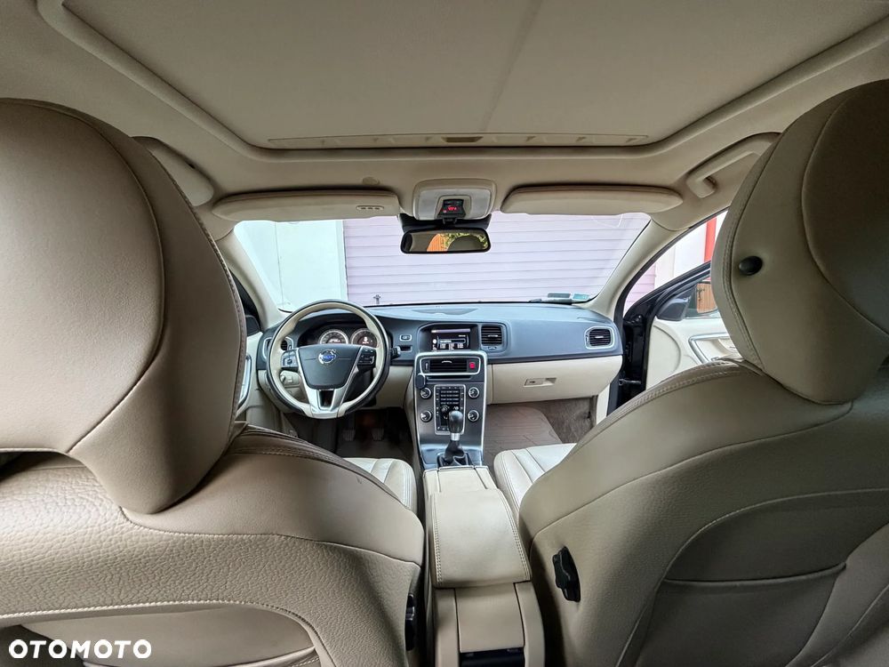Volvo V60 T5 Summum - 11