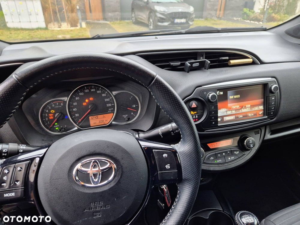 Toyota Yaris 1.33 Selection Passion - 11