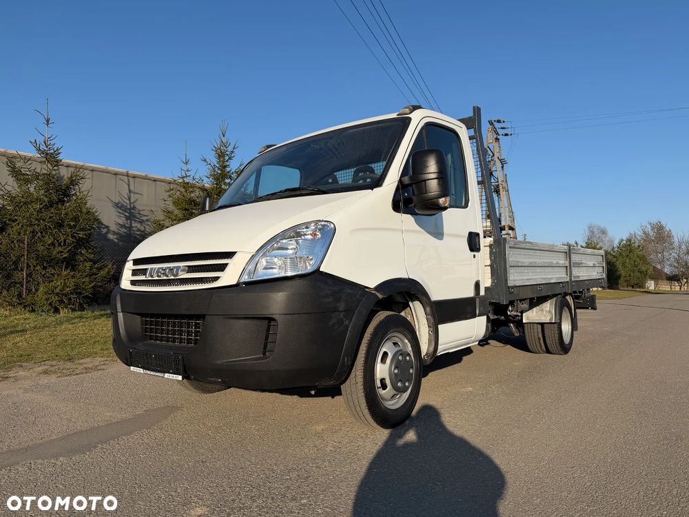 Iveco 35C13 * 2.3 / 130KM * Skrzyniowy * Rama * Rozstaw osi: 3.7m * - 3