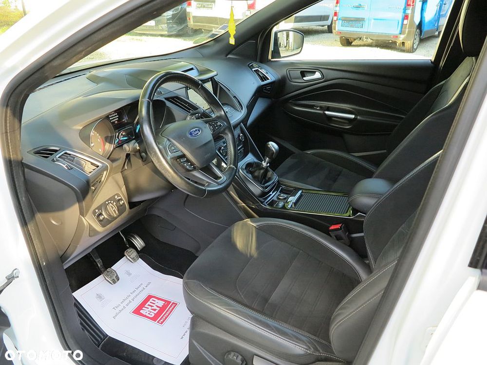 Ford Kuga 2.0 TDCi 4x2 ST-Line - 11