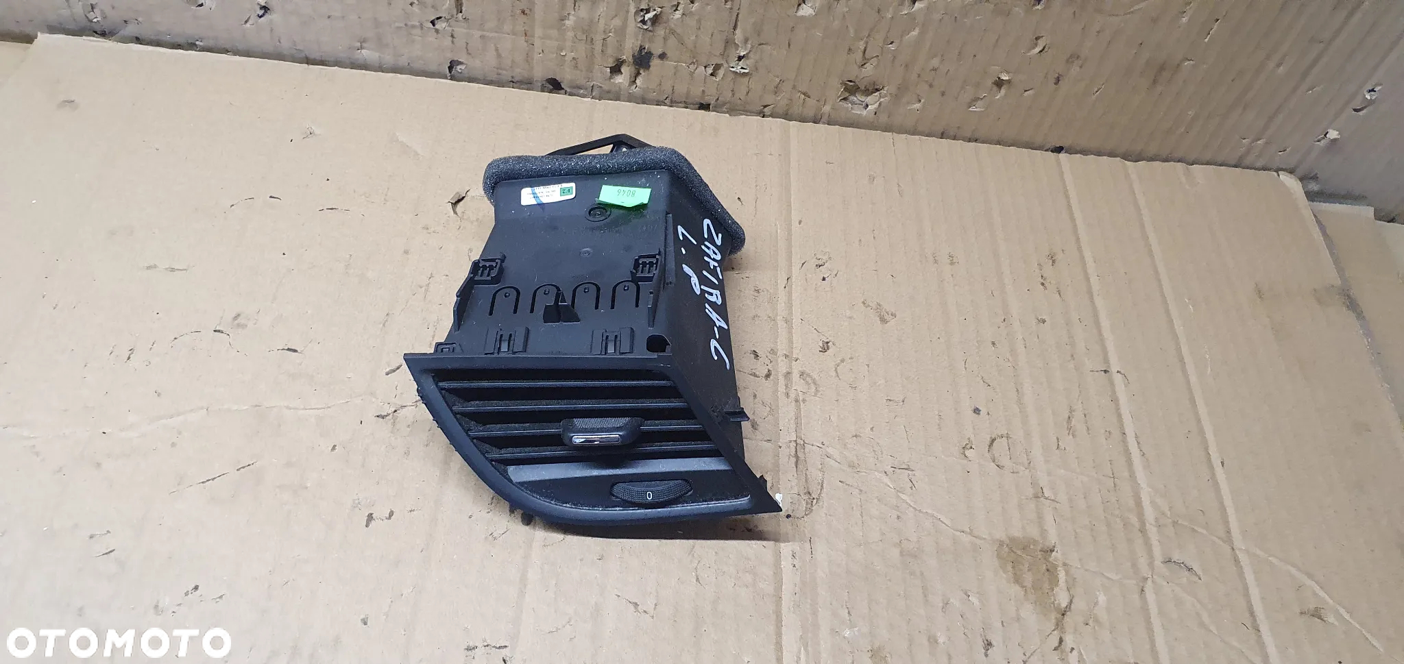 Kratka nawiewu powietrza lewa Opel Zafira C 13432407 - 2
