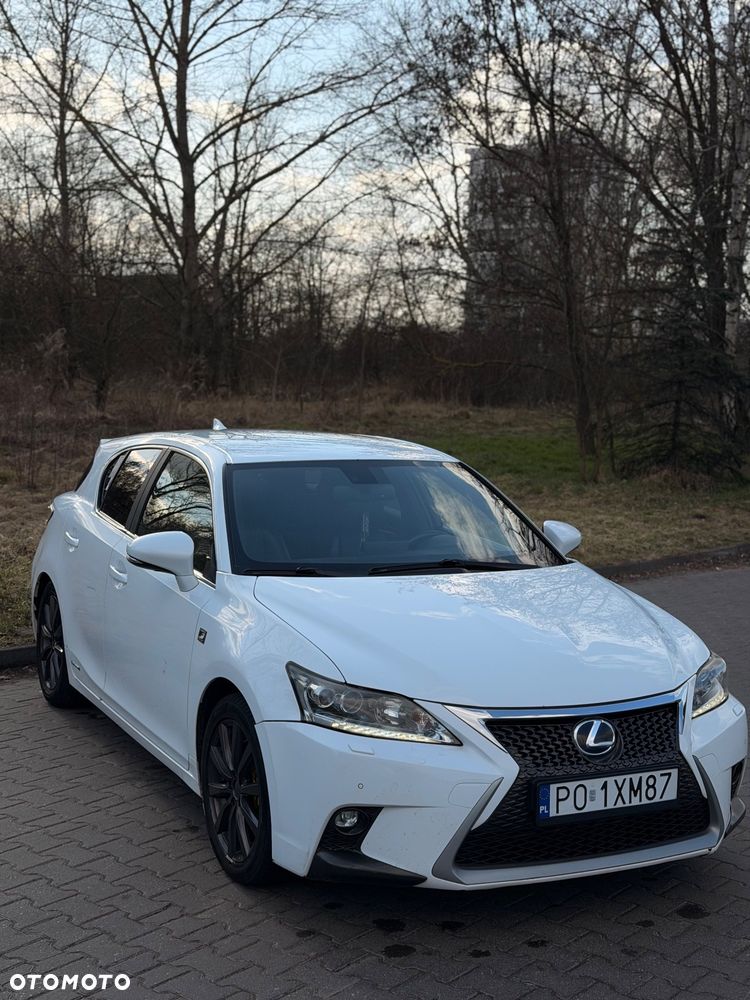 Lexus CT 200h F Sport - 2