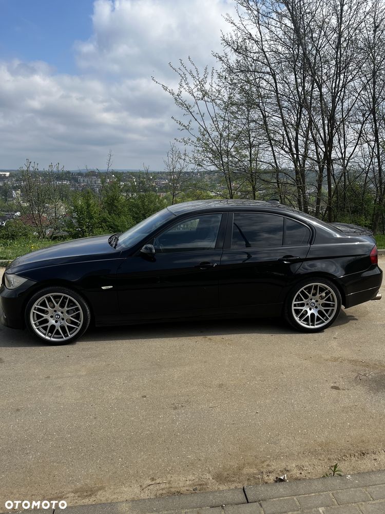BMW Seria 3 325i - 4