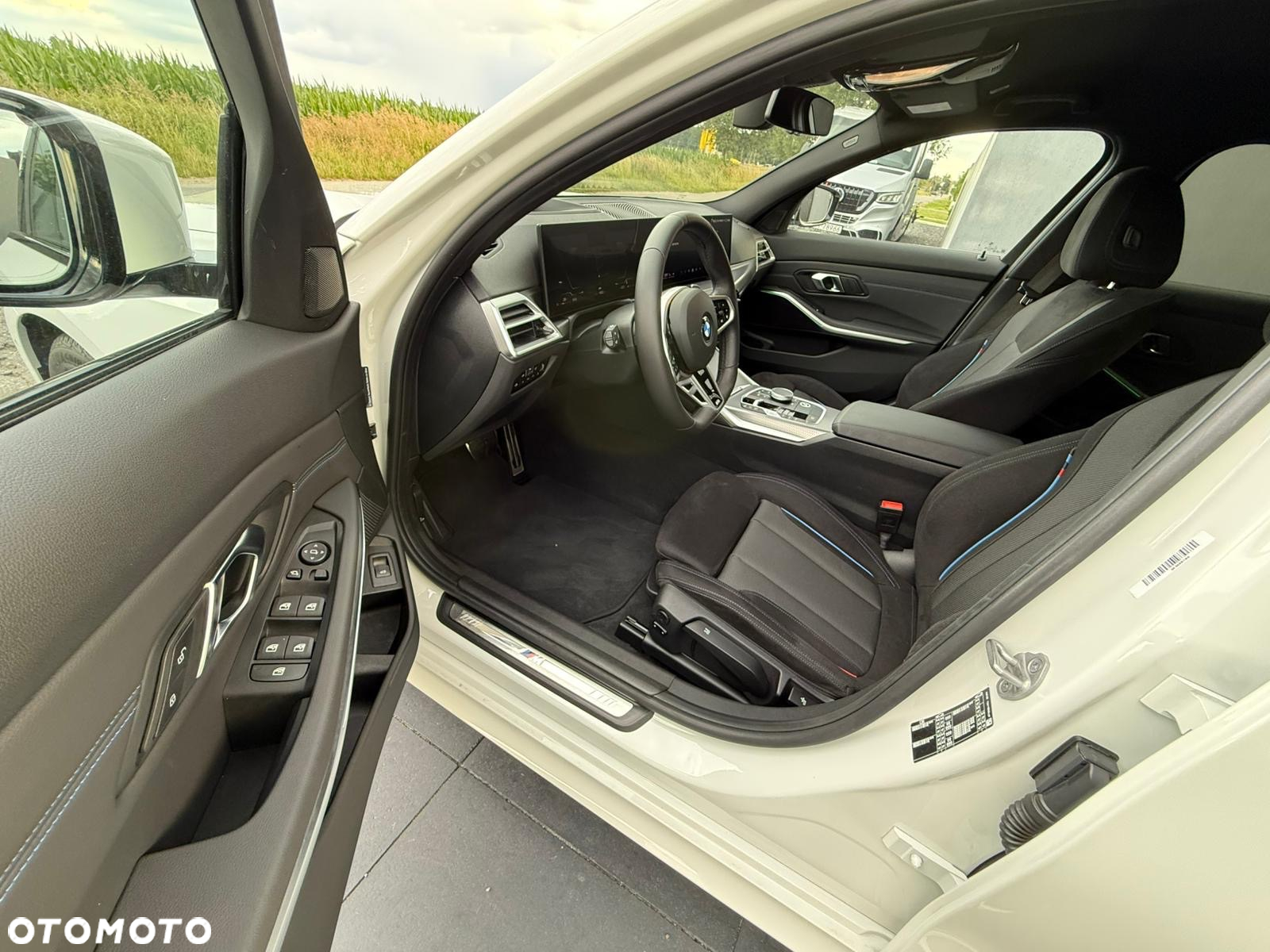 BMW Seria 3 320d Touring M Sport - 23