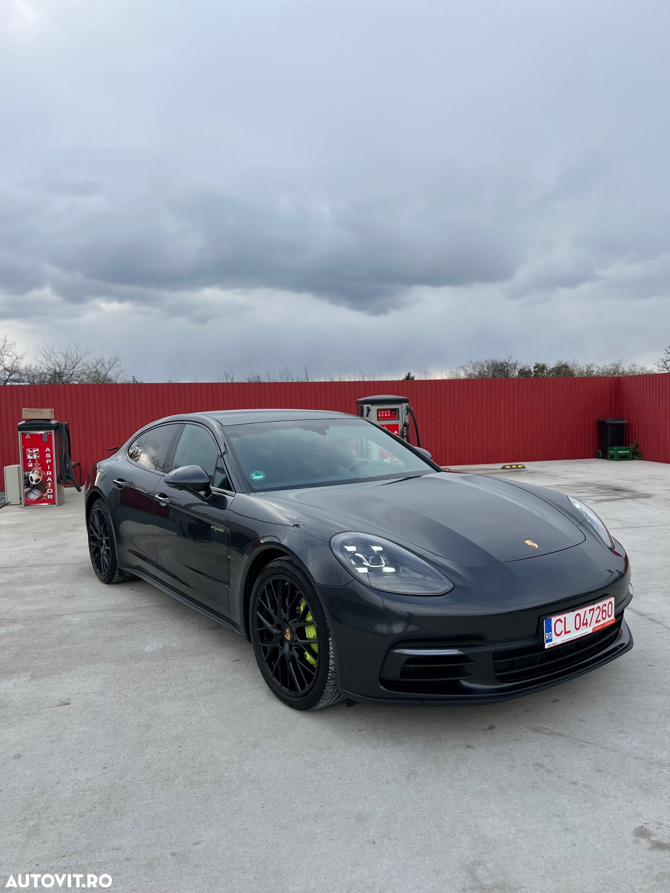 Porsche Panamera 4 E-Hybrid - 3